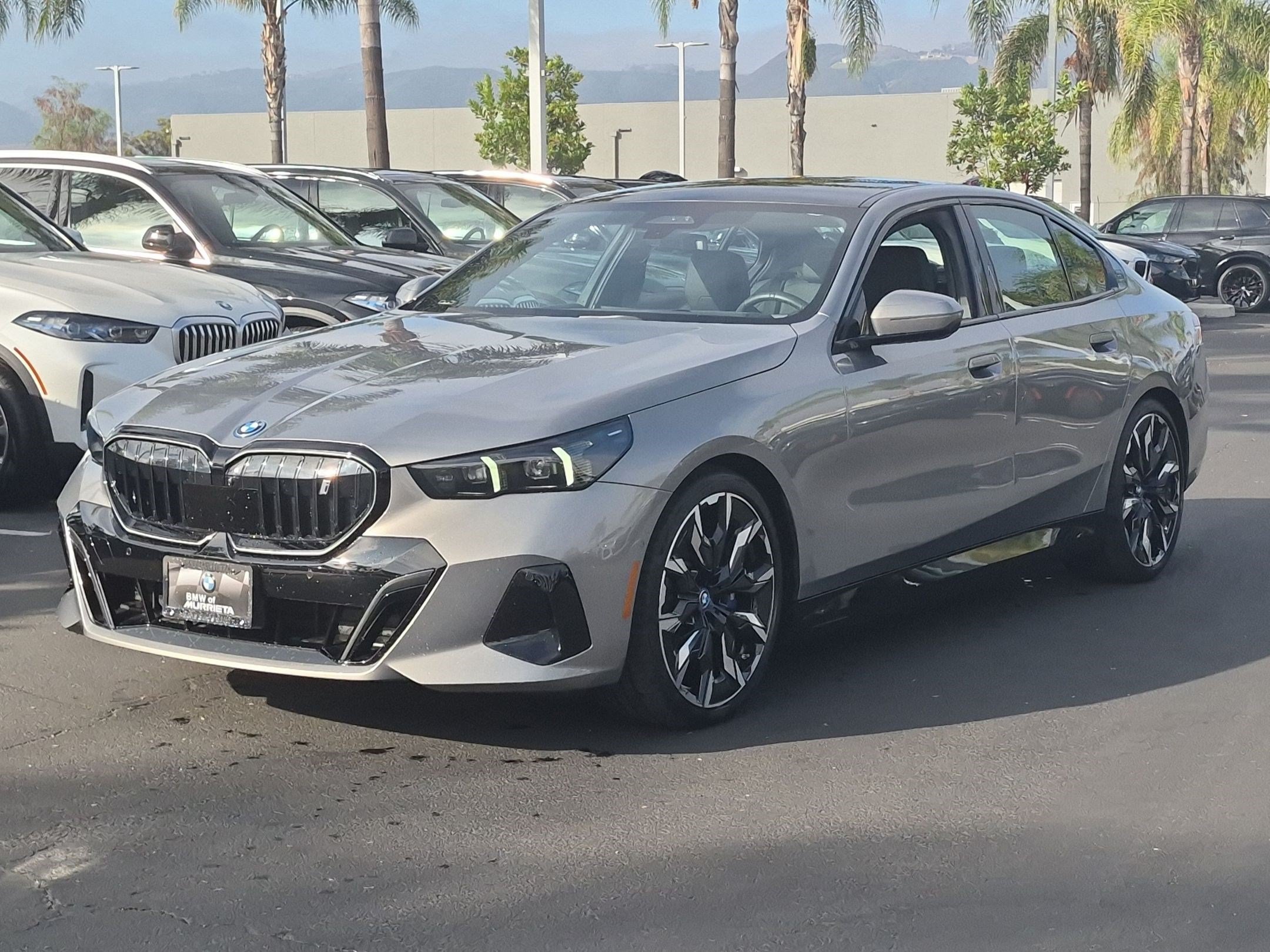 Used 2024 BMW i5 eDrive40i w/ M Sport Package RWD image 5