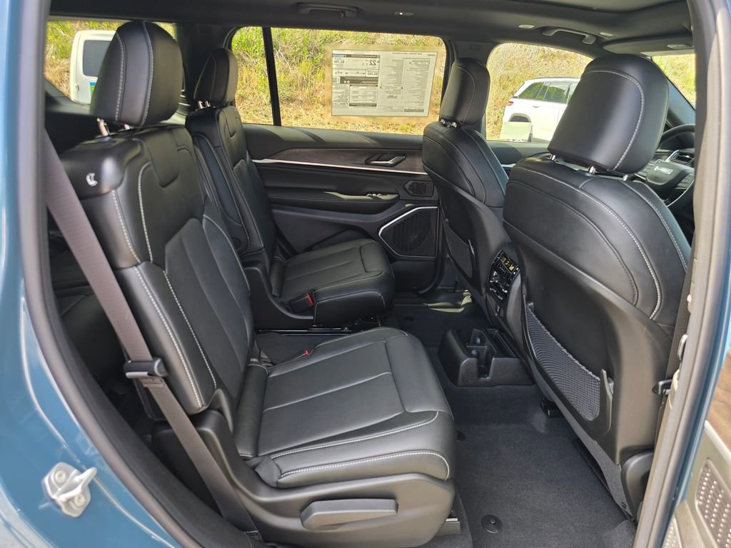 New 2026 Jeep Grand Cherokee L Limited AWD/4WD image 22