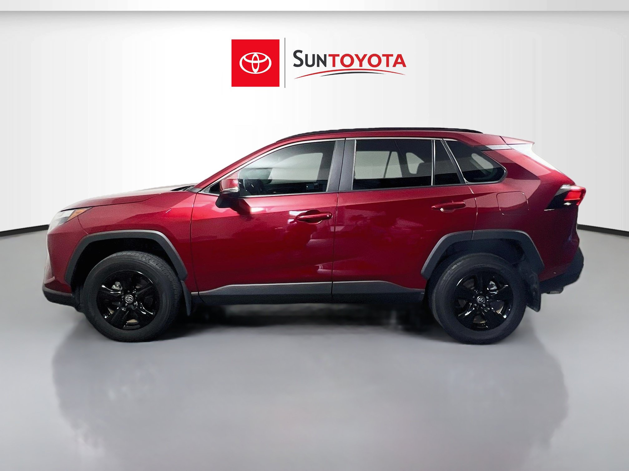 Used 2024 Toyota RAV4 XLE FWD image 7