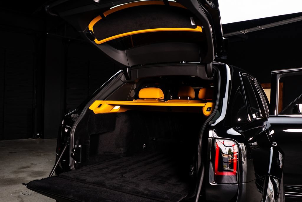 Used 2025 Rolls-Royce Cullinan AWD/4WD image 56
