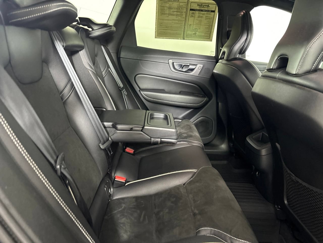 Used 2019 Volvo XC60 T5 R-Design w/ Protection Package Premier FWD image 28