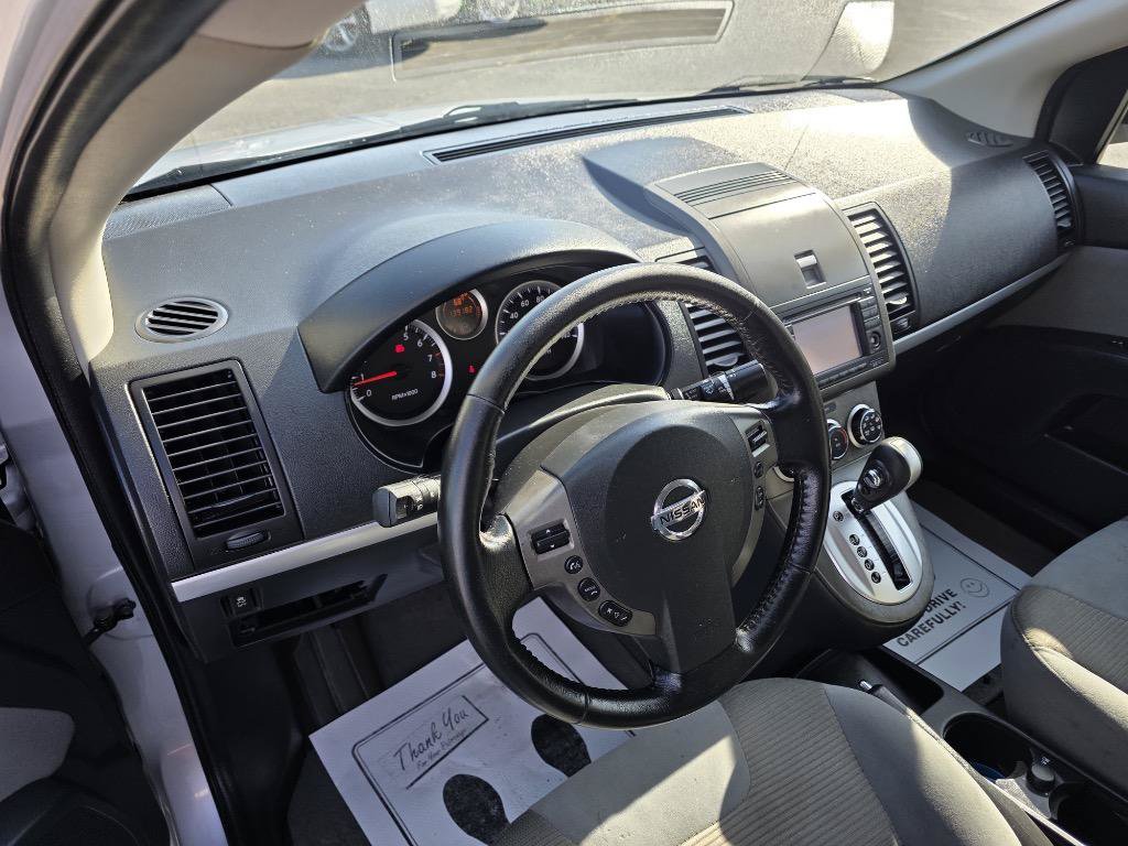 Used 2012 Nissan Sentra 2.0 SR w/ Special Edition Pkg FWD image 13