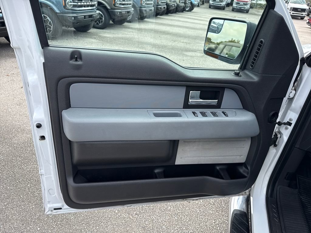 Used 2013 Ford F150 XLT w/ XLT Chrome Pkg image 12