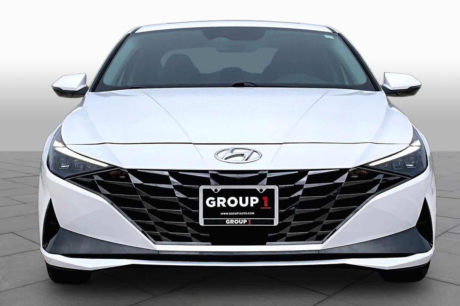 Certified 2023 Hyundai Elantra Limited FWD image 4