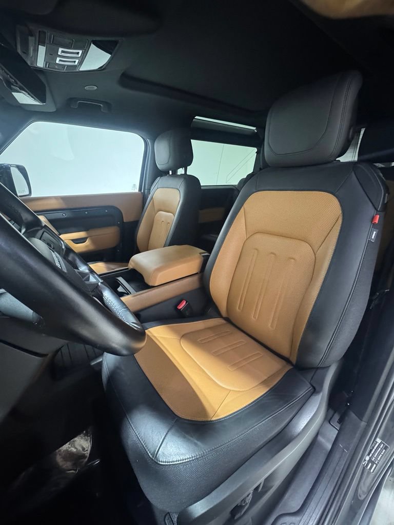 Used 2023 Land Rover Defender 90 X AWD/4WD image 14