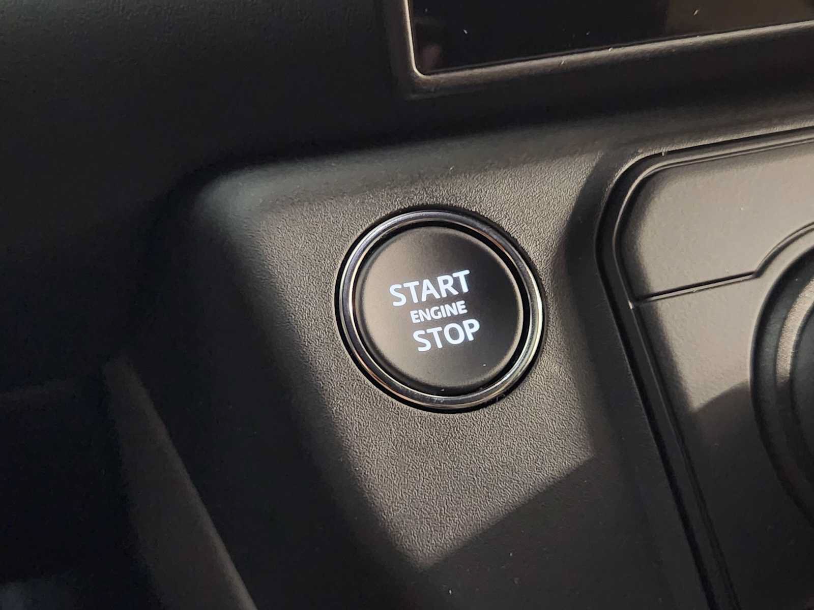 New 2026 Land Rover Defender 110 X AWD/4WD image 33