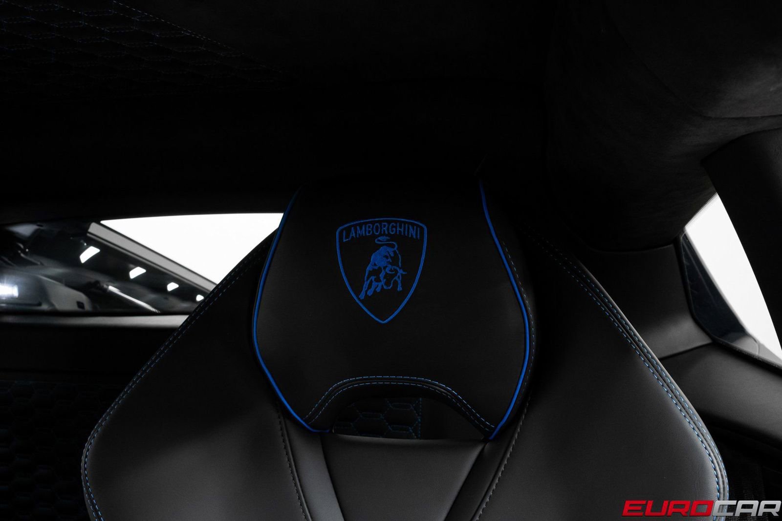 Used 2023 Lamborghini Huracan EVO image 36
