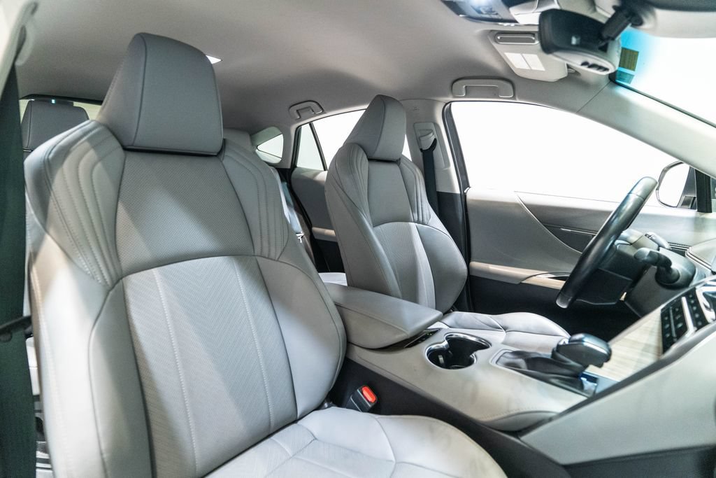 Used 2021 Toyota Venza XLE w/ Softex Package AWD/4WD image 17
