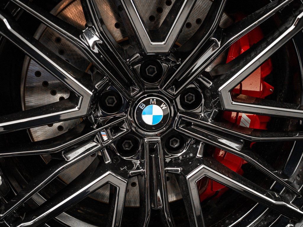 New 2026 BMW M5 w/ Executive Package image 8