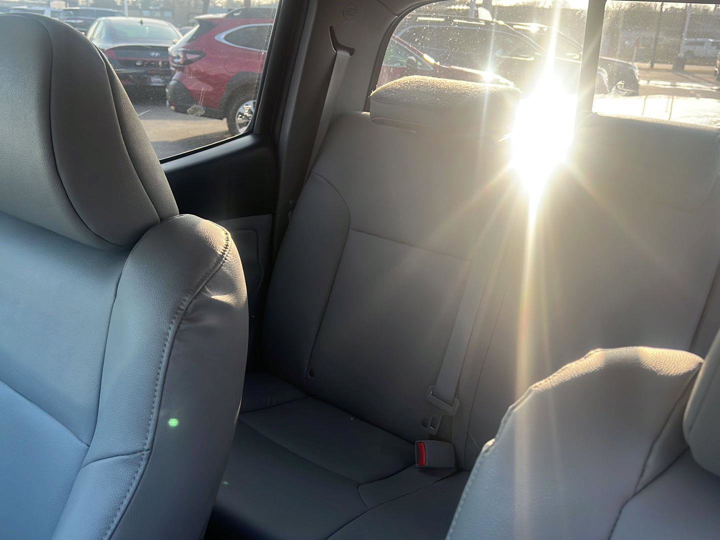 Used 2014 Toyota Tacoma 4x4 Double Cab w/ Limited Package image 19