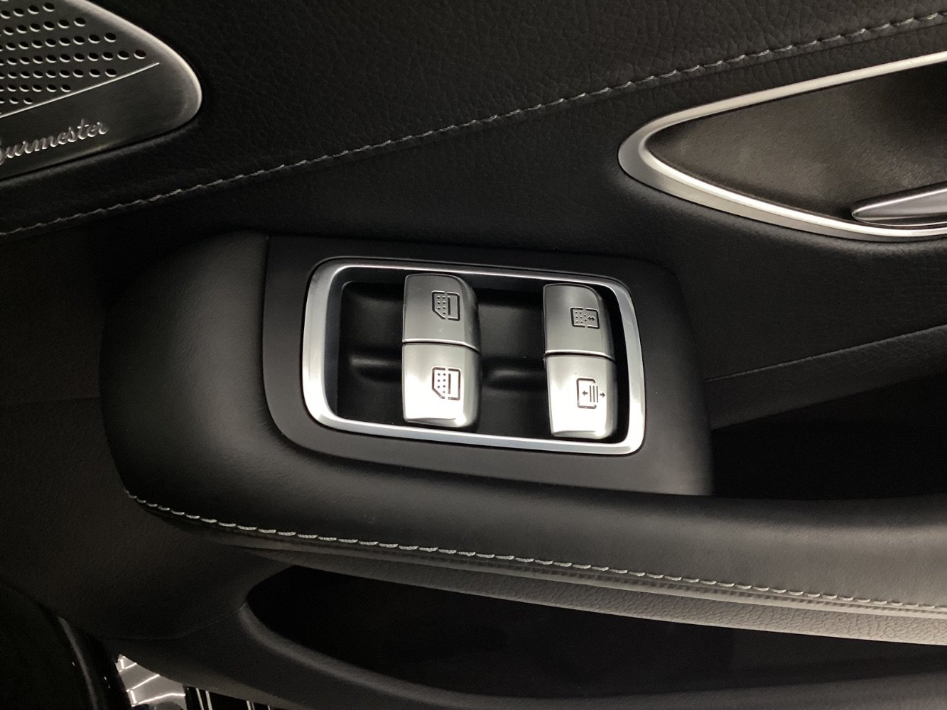 Used 2018 Mercedes-Benz S 560 4MATIC Sedan image 42