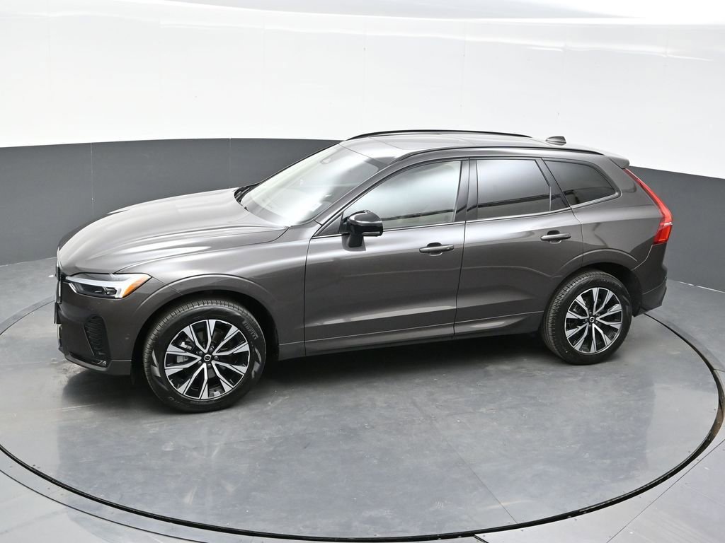Used 2025 Volvo XC60 B5 Plus w/ Climate Package AWD/4WD image 33