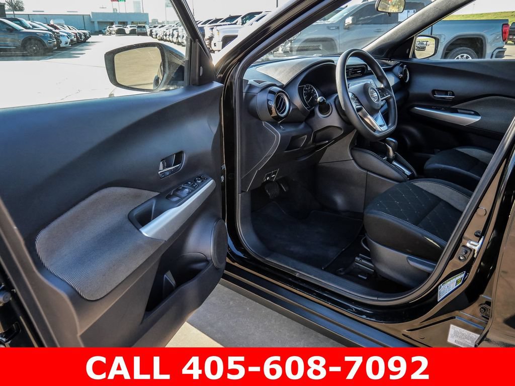 Used 2019 Nissan Kicks SV FWD image 26