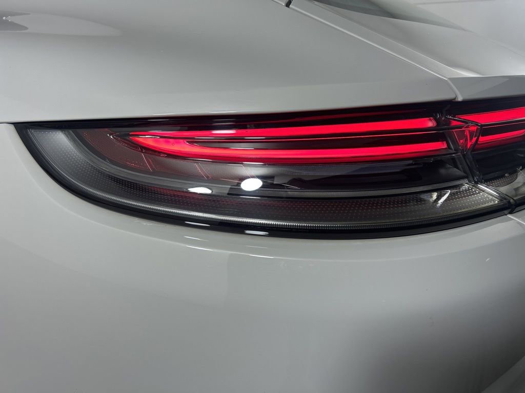 Certified 2023 Porsche Panamera 4 Platinum Edition image 32