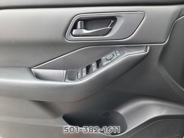 Used 2026 Nissan Rogue S FWD image 27