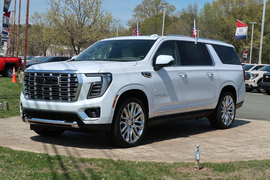 New 2026 GMC Yukon XL Denali w/ Denali Reserve Package image 2