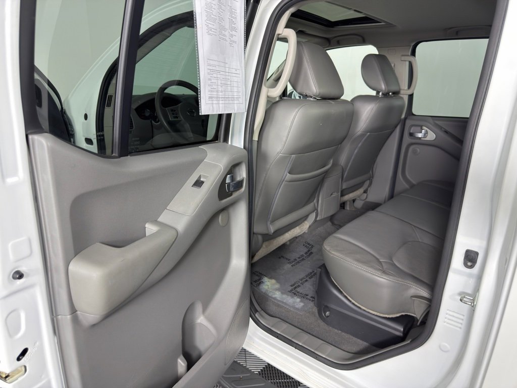 Used 2019 Nissan Frontier SL image 15