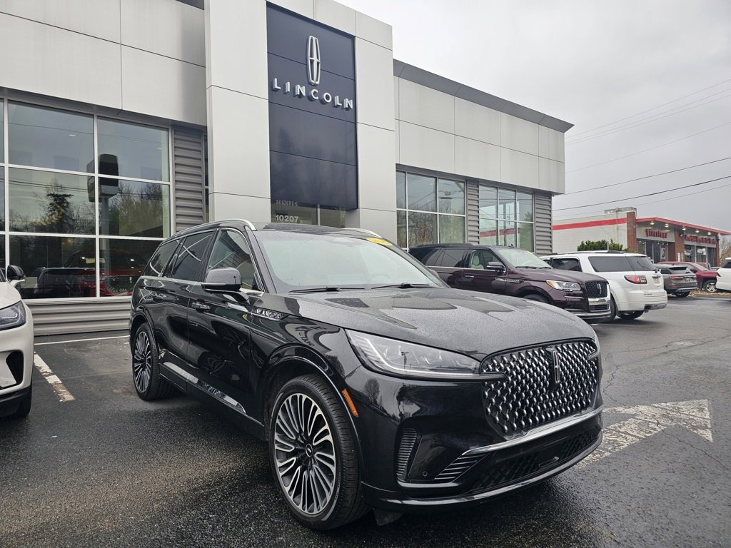 New 2025 Lincoln Aviator Black Label image 3