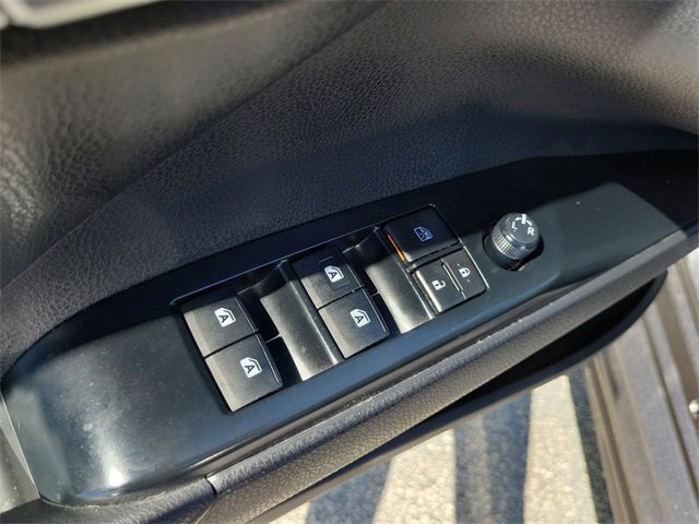 Used 2018 Toyota Camry SE image 12