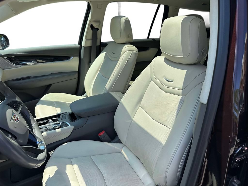 Used 2020 Cadillac XT6 Premium Luxury AWD/4WD image 12