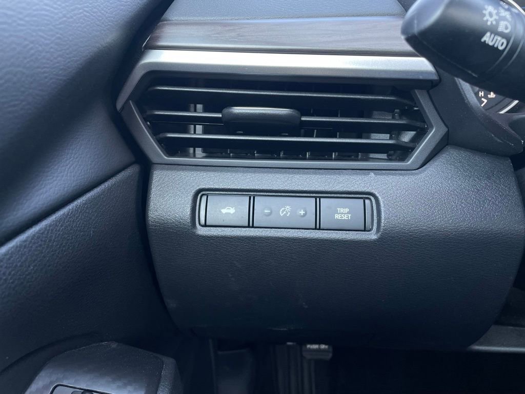 Used 2025 Nissan Altima 2.5 SV w/ SV Special Edition Package image 12