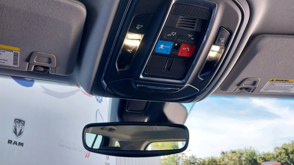 Certified 2023 Jeep Grand Cherokee Laredo image 31