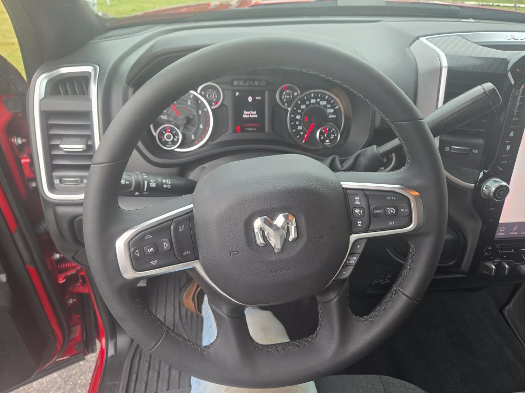 Used 2025 RAM 3500 Big Horn AWD/4WD image 10