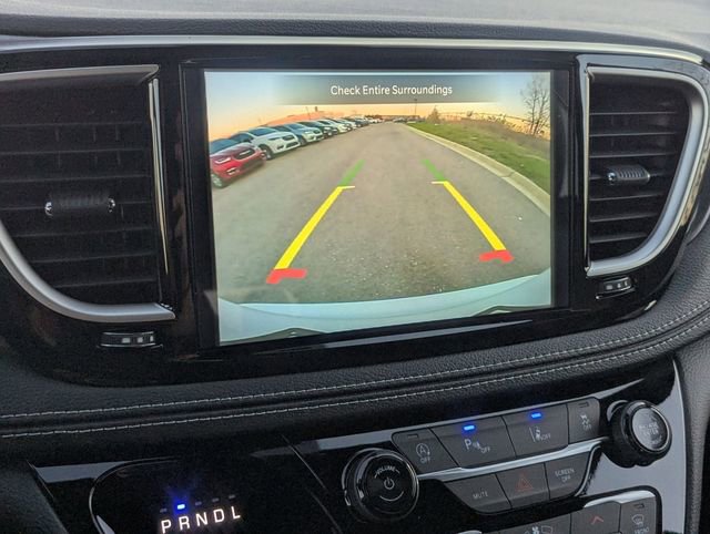 New 2026 Chrysler Pacifica Select image 15