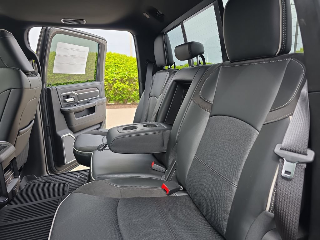 New 2026 RAM 2500 Laramie AWD/4WD image 13