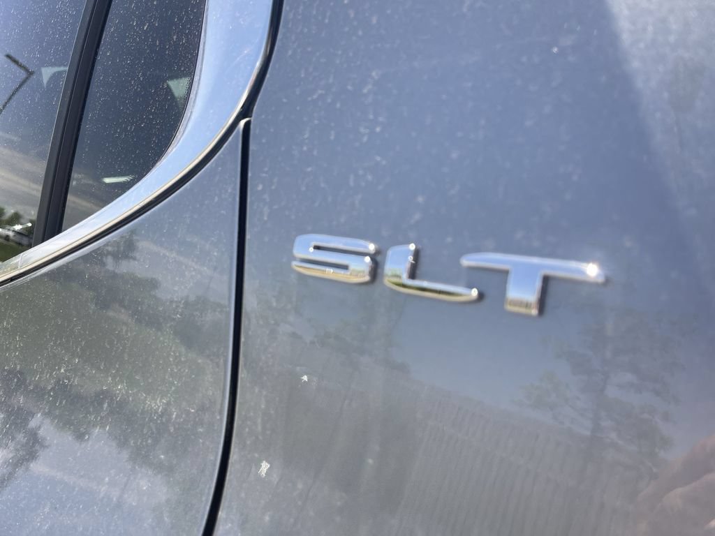 Used 2023 GMC Acadia SLT w/ Preferred Package AWD/4WD image 6