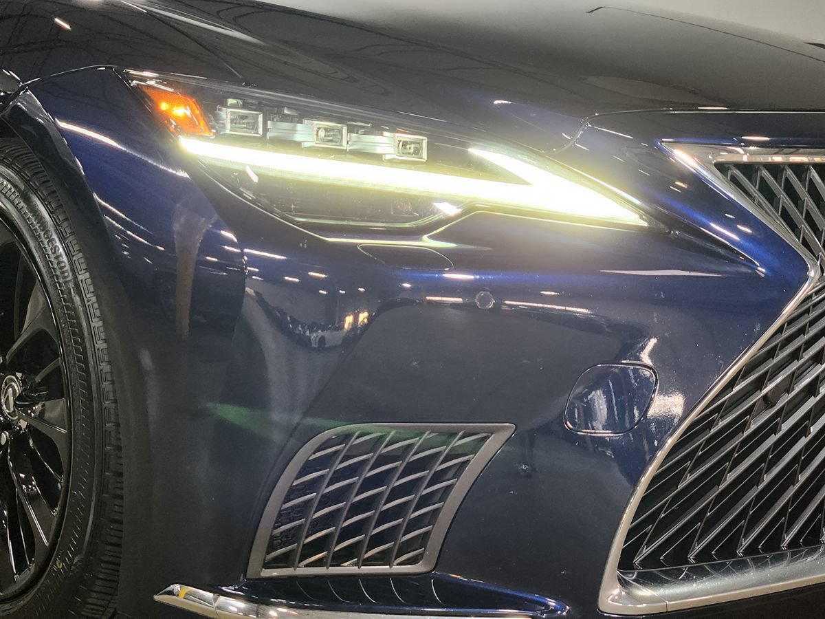 Used 2022 Lexus LS 500 w/ Interior Upgrade Package RWD image 13