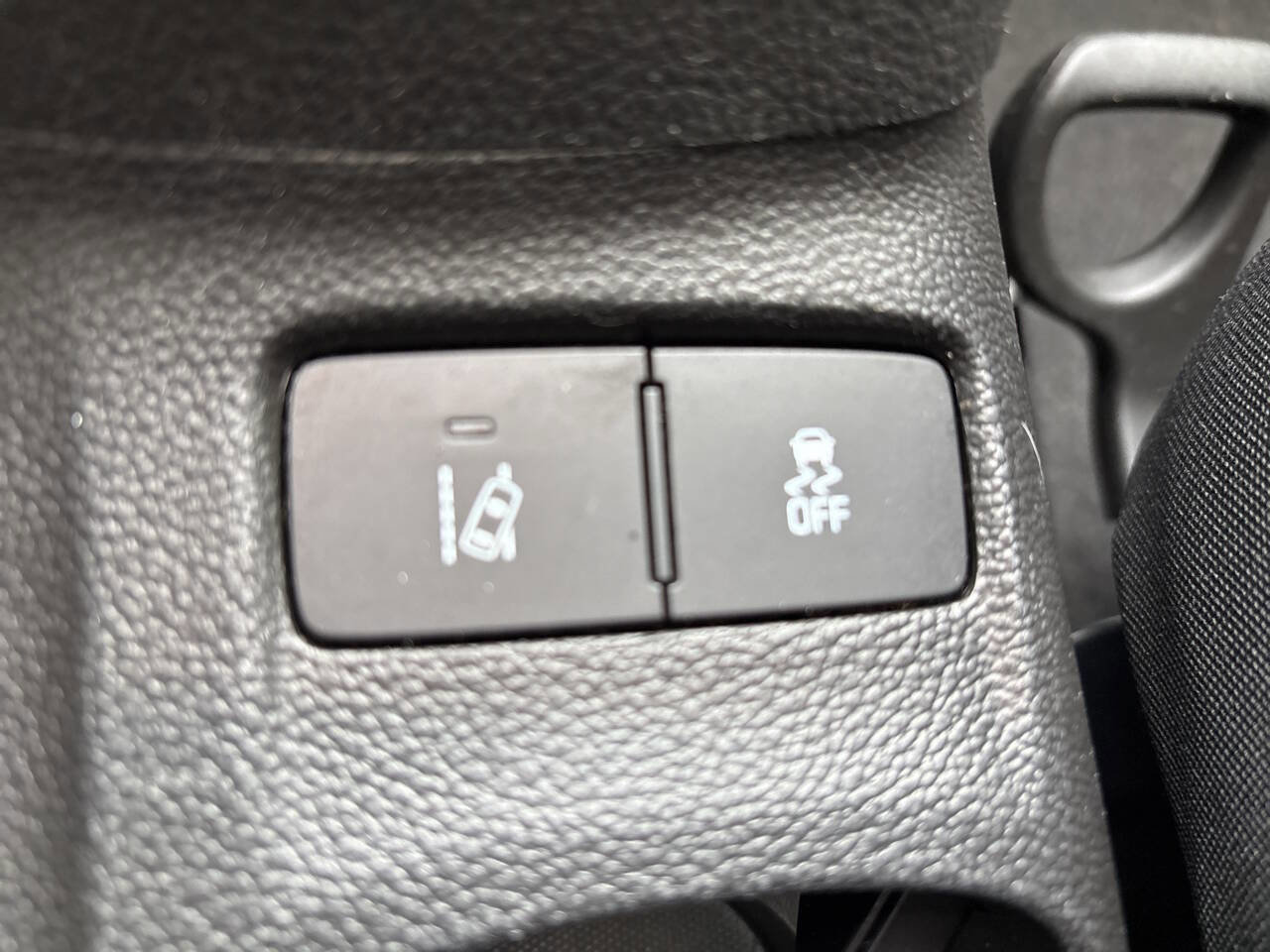 Used 2019 Chevrolet Sonic LT w/ LPO, Performance Package FWD image 18