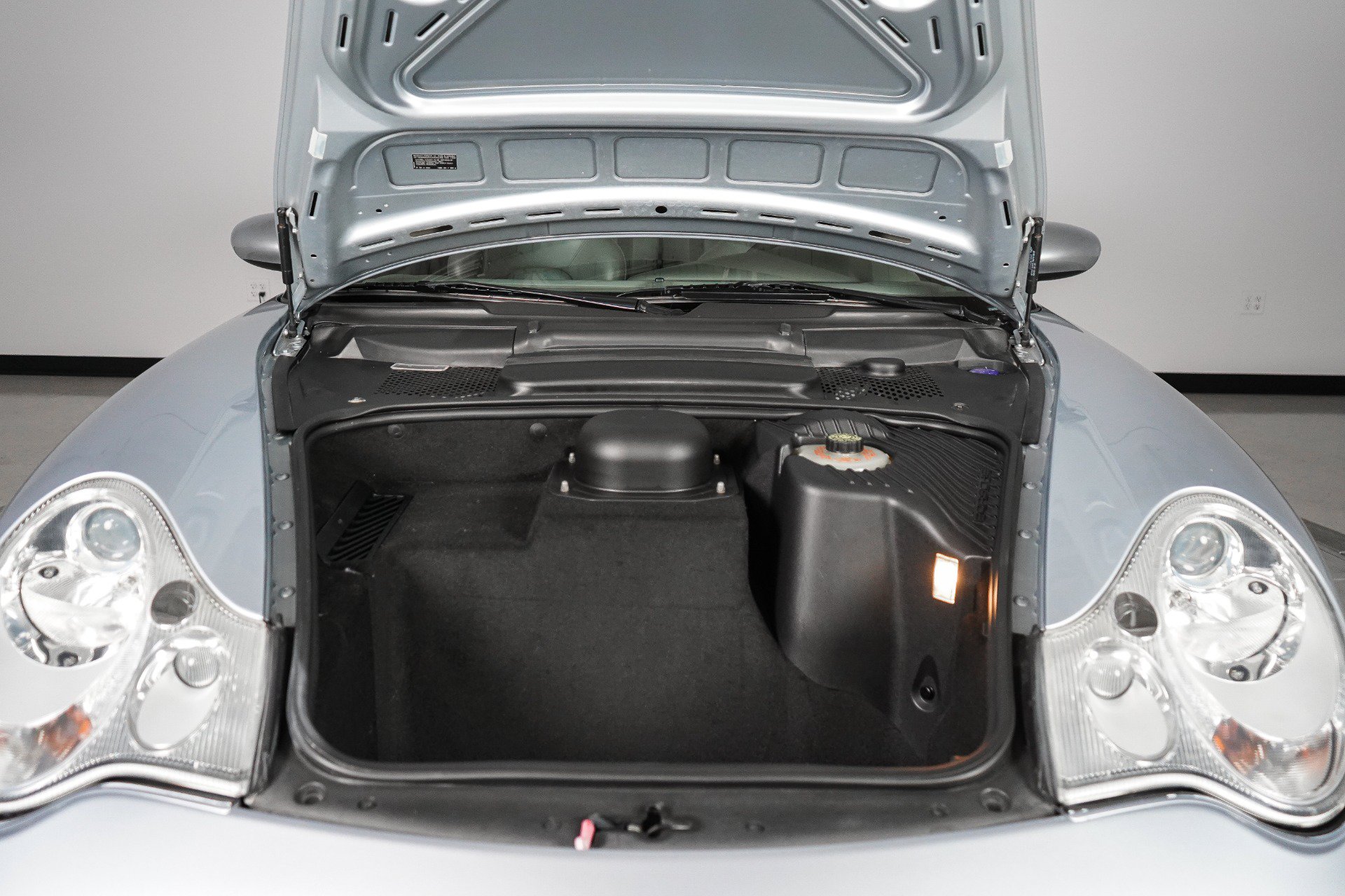 Used 2003 Porsche 911 Carrera RWD image 40