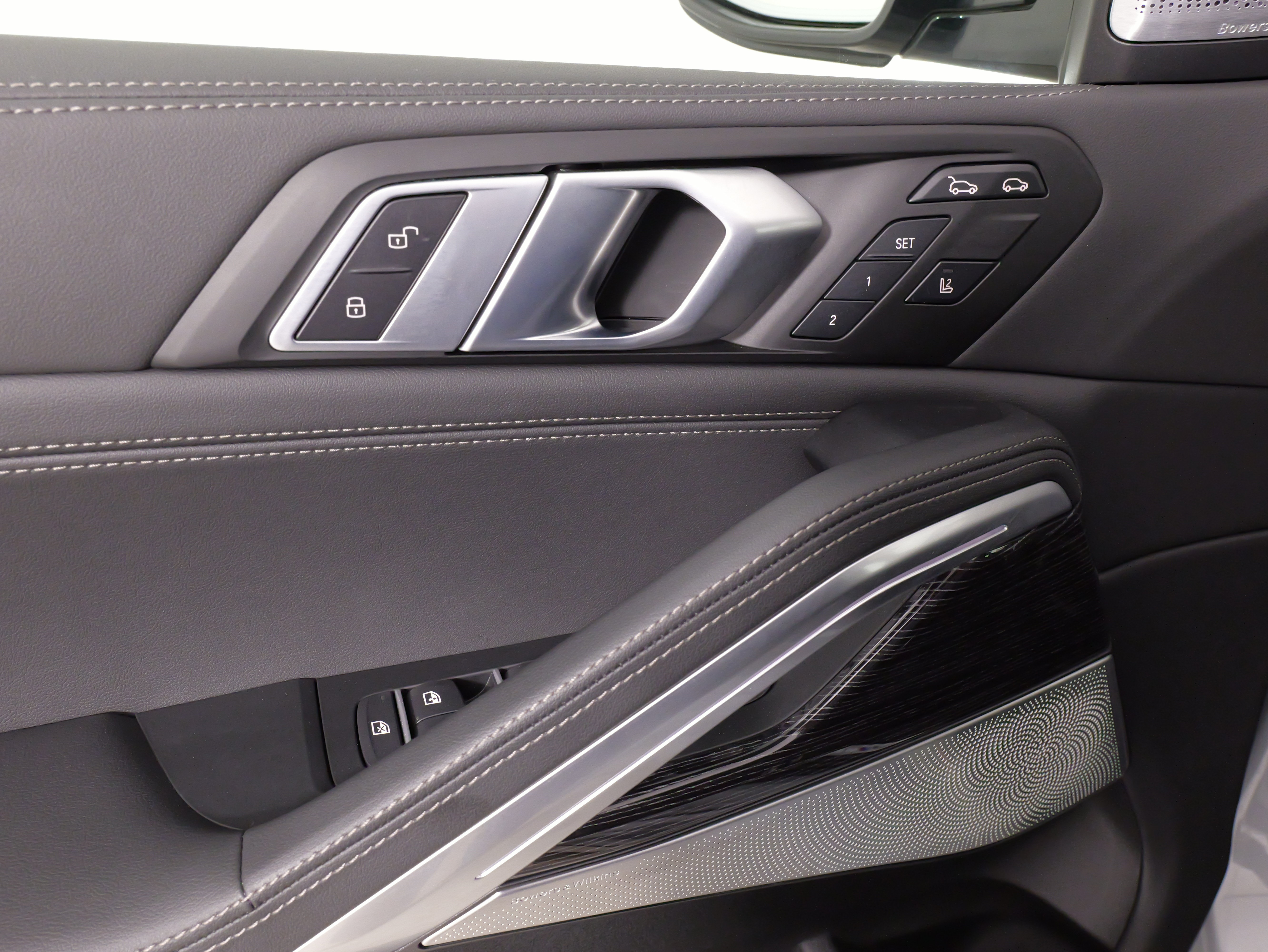 Used 2026 BMW X6 M60i w/ Executive Package AWD/4WD image 28