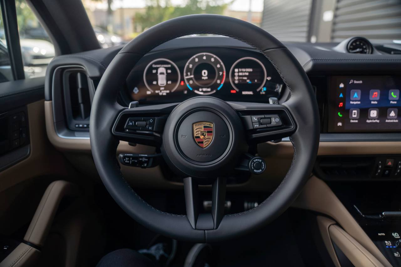 New 2026 Porsche Cayenne S AWD/4WD image 13