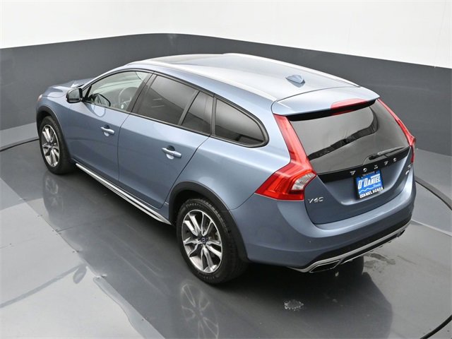 Used 2018 Volvo V60 T5 Cross Country w/ Convenience Package image 14