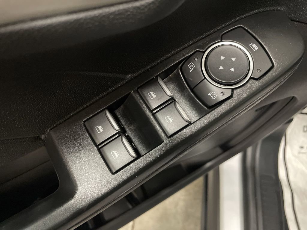 Used 2022 Ford Escape SE image 13