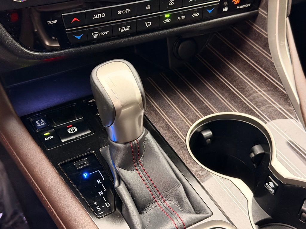 Used 2017 Lexus RX 450h AWD image 17