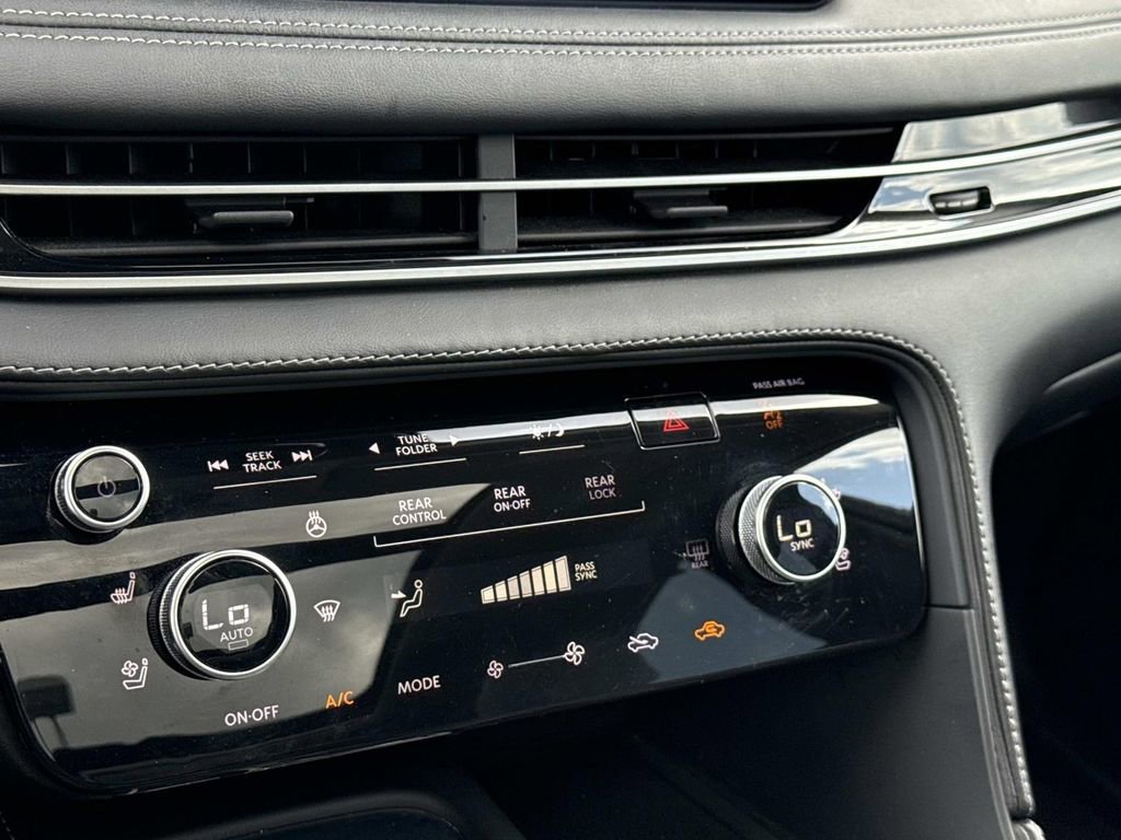 Used 2023 INFINITI QX60 Luxe w/ Cargo Package image 5