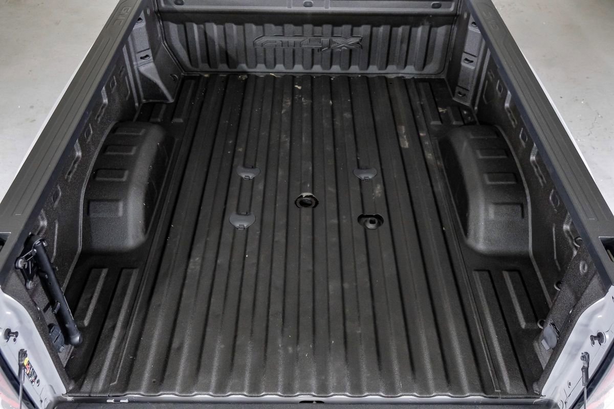 Used 2024 GMC Sierra 2500 AT4X image 53