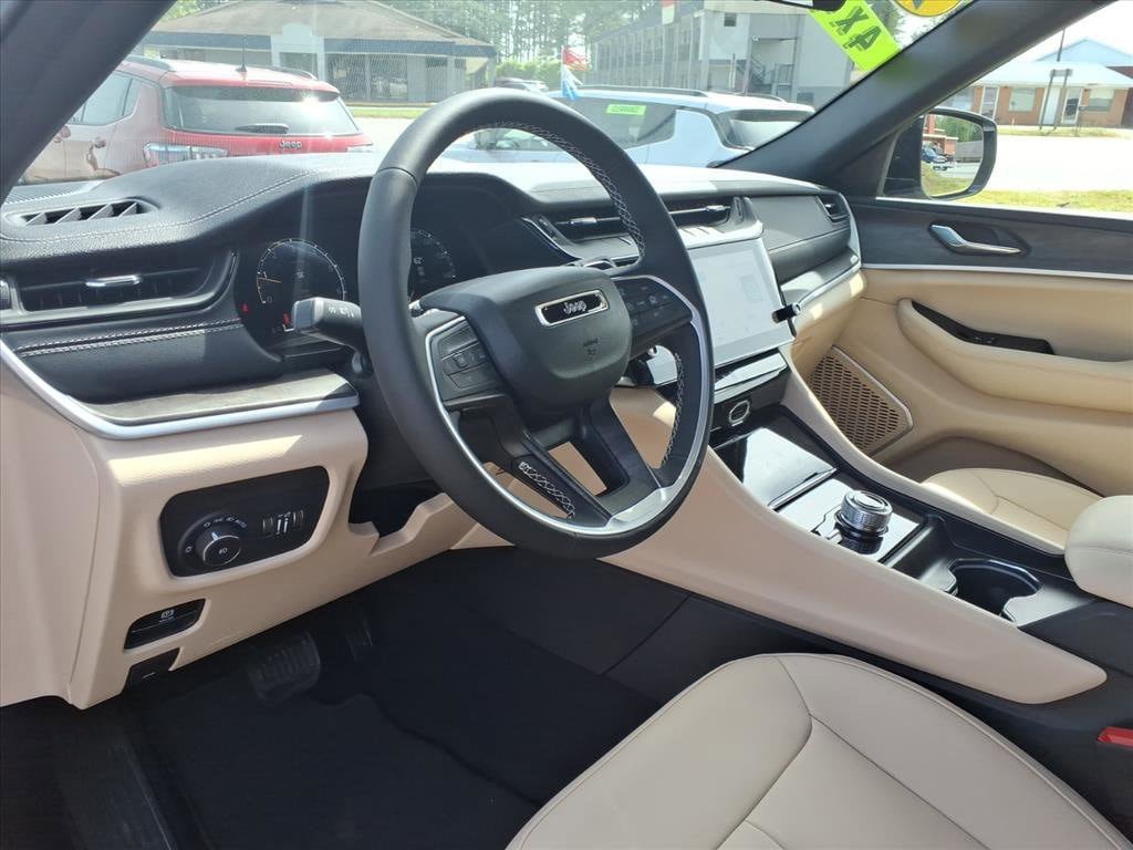 New 2026 Jeep Grand Cherokee Limited AWD/4WD image 15