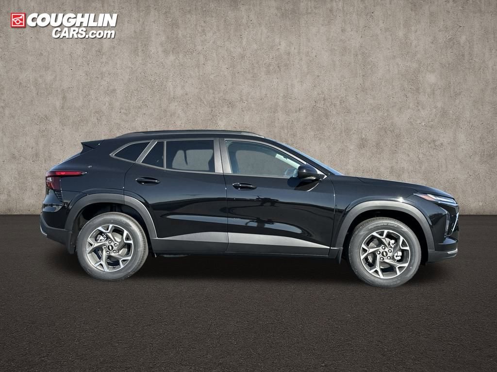 New 2025 Chevrolet Trax LT w/ Driver Confidence Package image 9