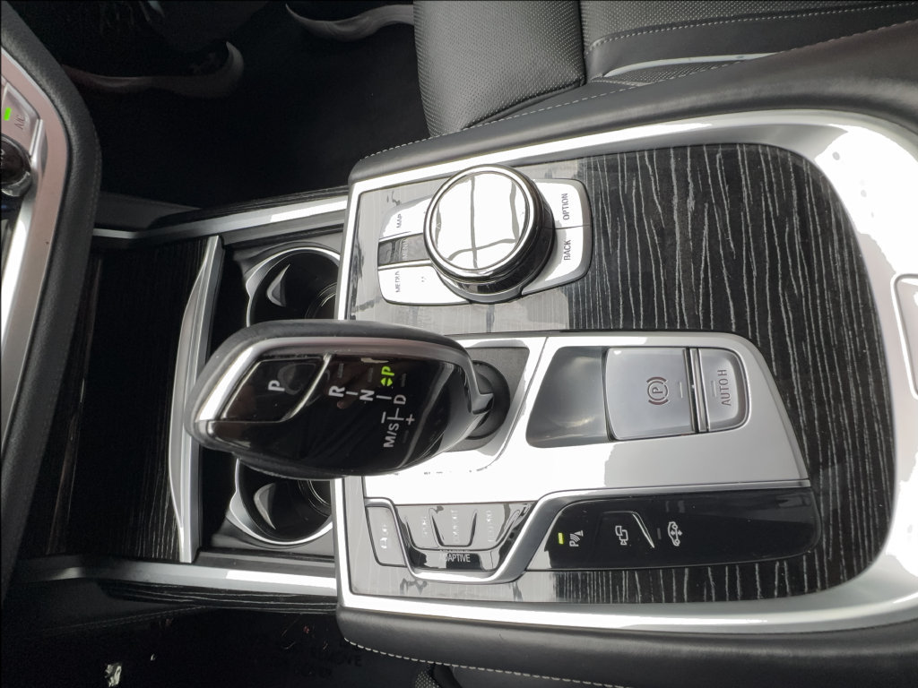 Used 2022 BMW 740i w/ Luxury Rear Seating Package RWD image 49
