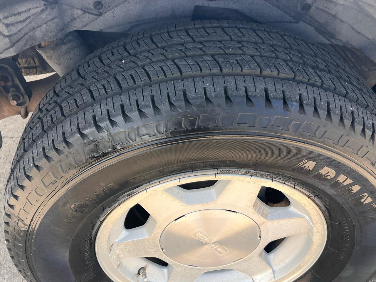 Used 2004 GMC Yukon XL SLT w/ Preferred Equipment Group RWD image 59
