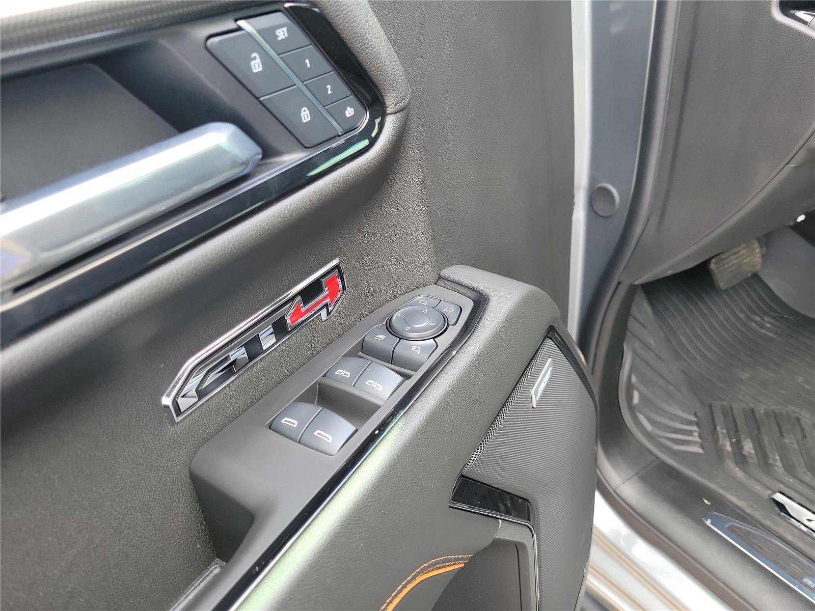 Used 2025 GMC Sierra 1500 AT4 w/ Technology Package AWD/4WD image 20