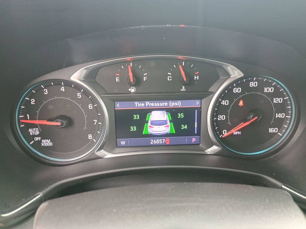 Used 2022 Chevrolet Equinox RS w/ Infotainment Package image 12