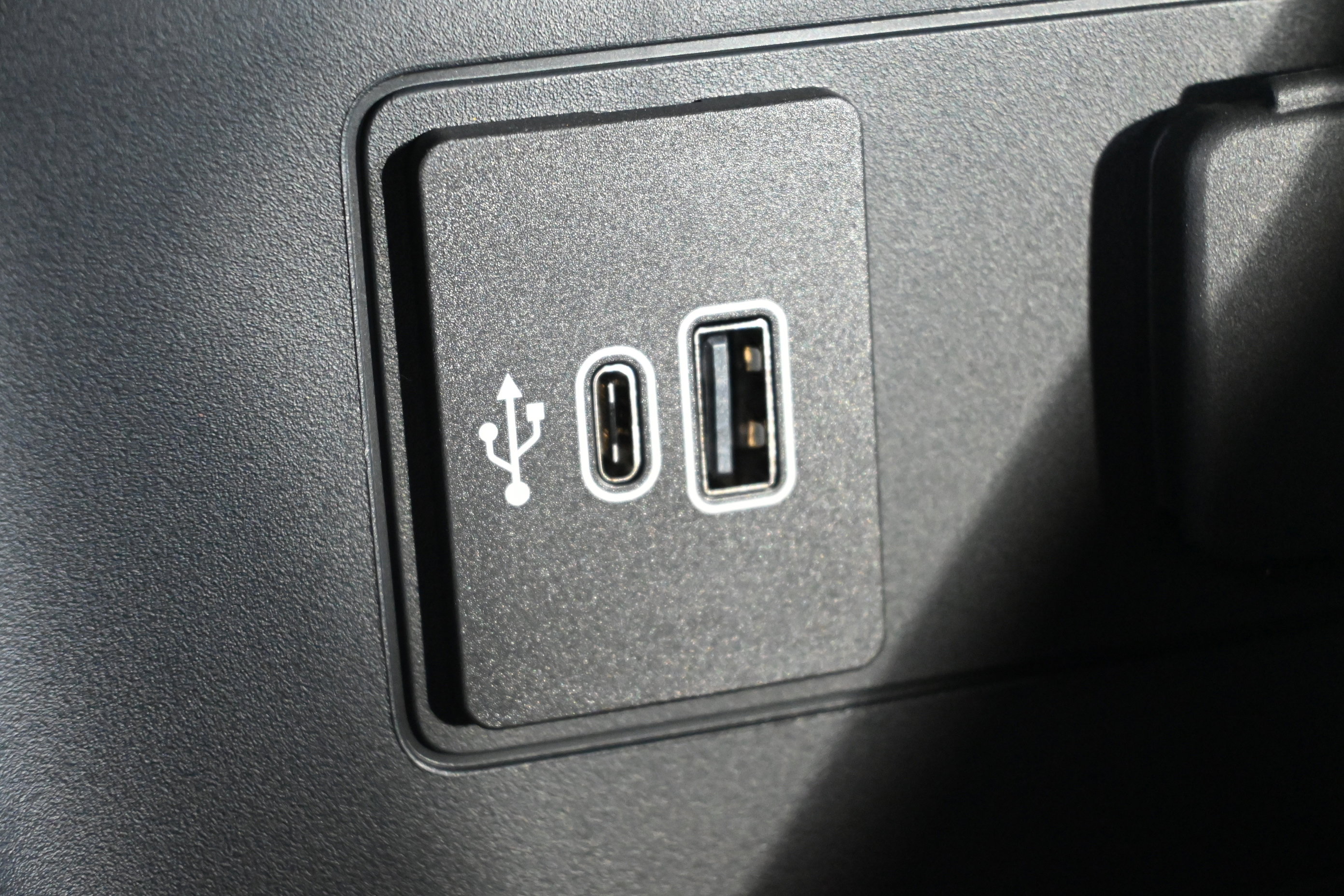 New 2026 Ford Explorer Platinum image 27