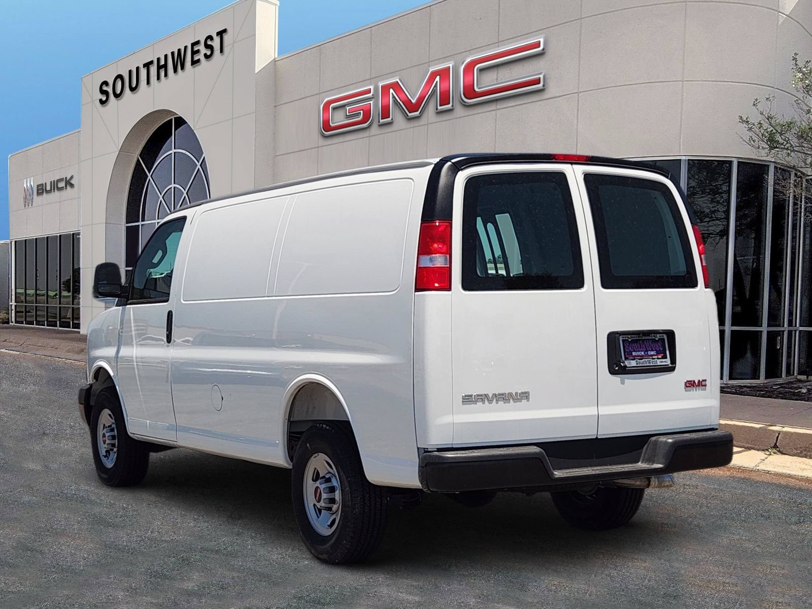 New 2026 GMC Savana 2500 w/ Driver Convenience Package RWD image 4