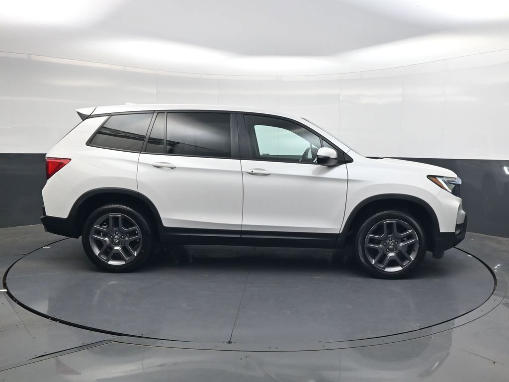 Used 2023 Honda Passport EX-L image 3