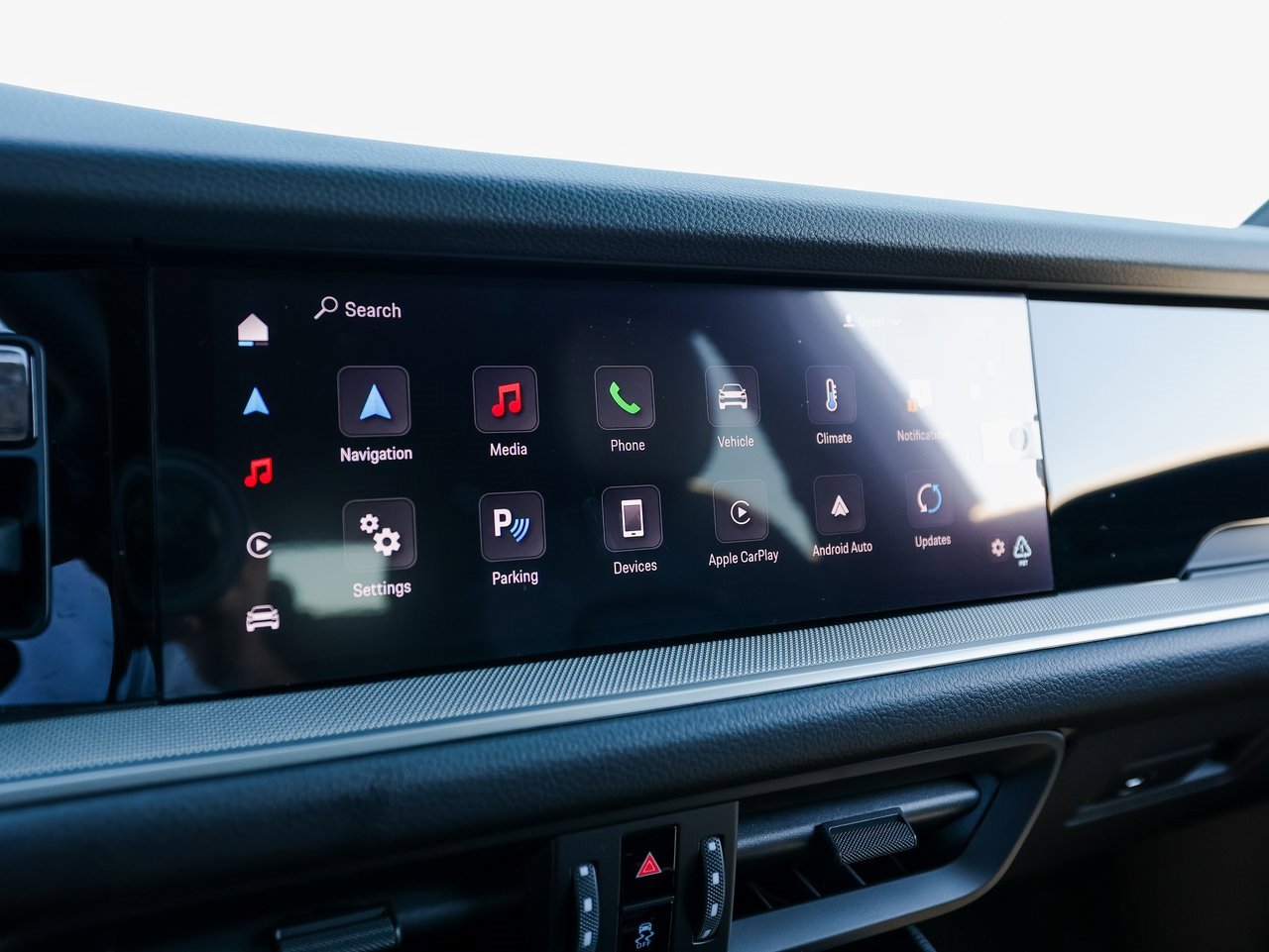 Certified 2025 Porsche Cayenne image 18